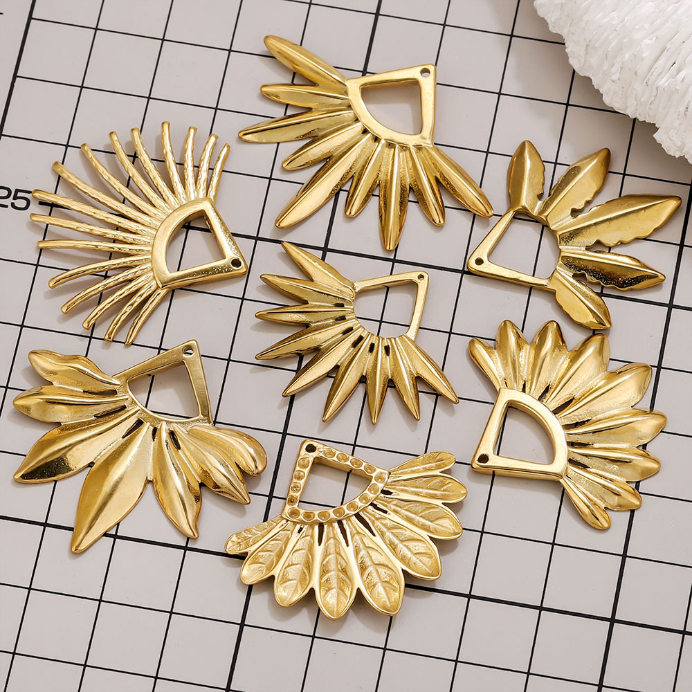 2 個のステンレス鋼の扇形イヤリングチャームボヘミアンゴール - Ethnic Fashion Accessories のレビューと価格