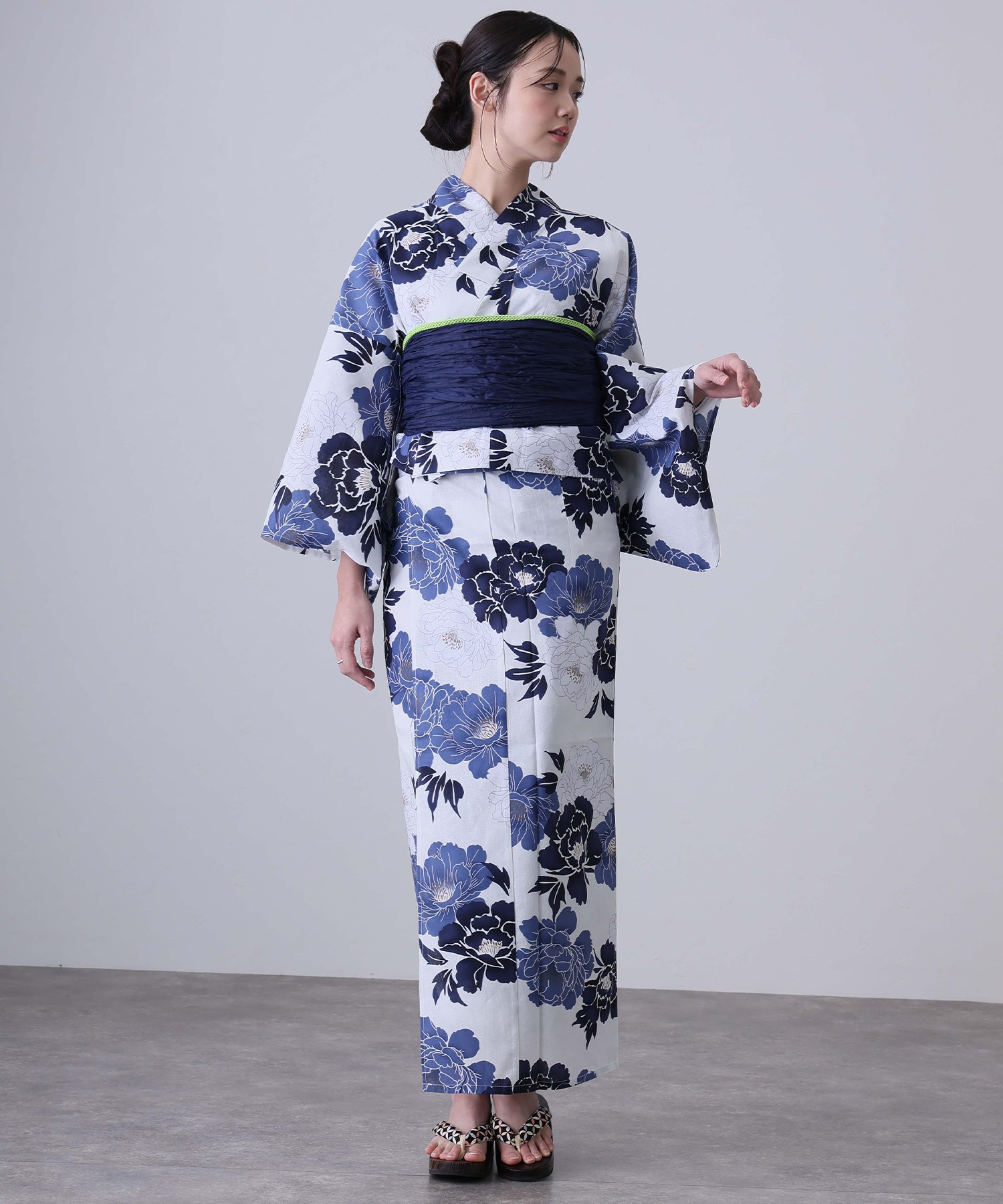 伝統的な浴衣着物綿麻素材ガールズドレス夏2026エスニック婦 - Ethnic Clothing & Online Fashion Store Khaadi Us のレビューと価格