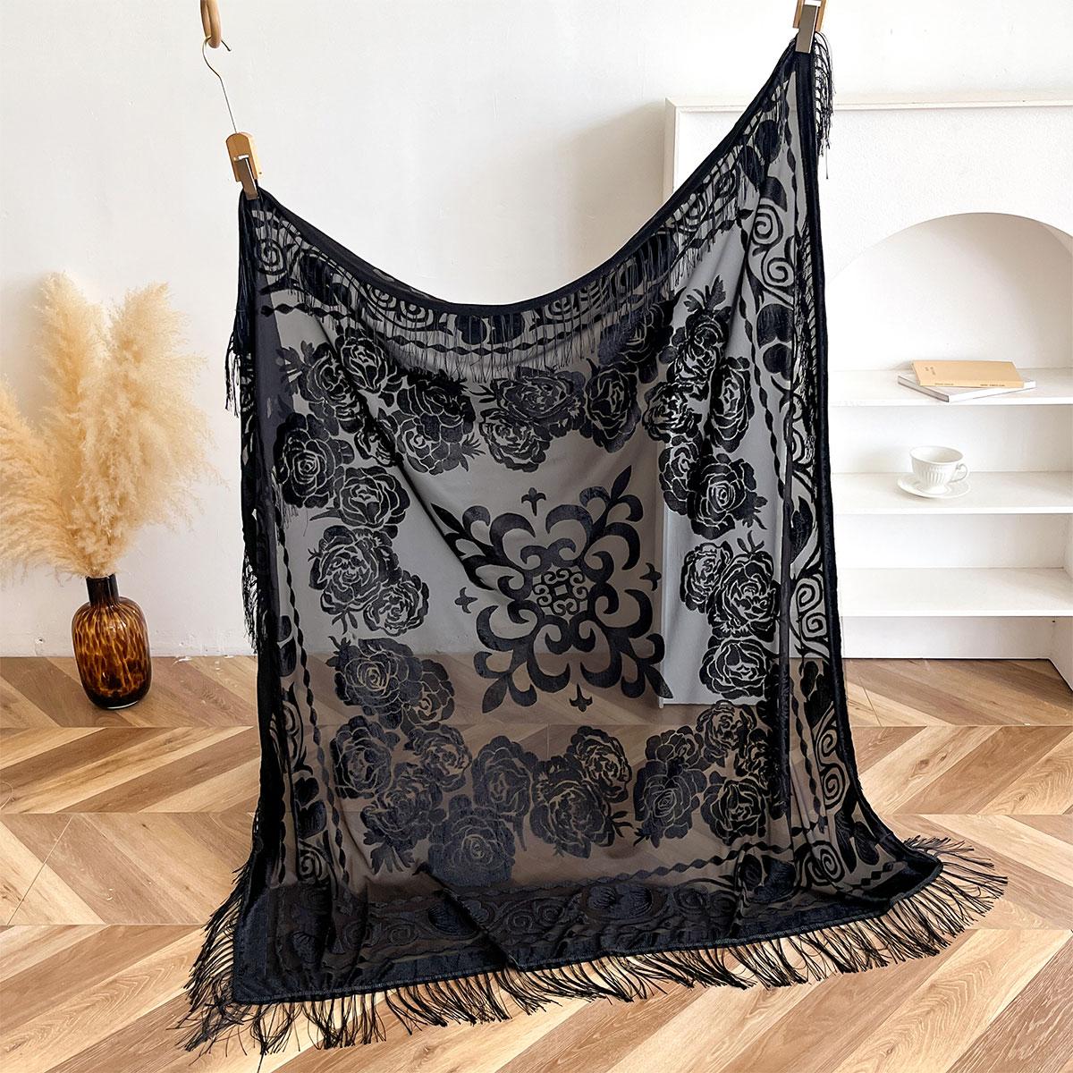 レトロベルベットタッセルスカーフ花柄刺繍暖かいアウターショー - Ethnic Fashion Accessories のレビューと価格